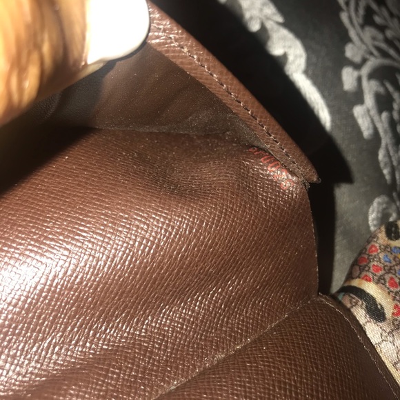 Authentic LV wallet - Picture 13 of 13